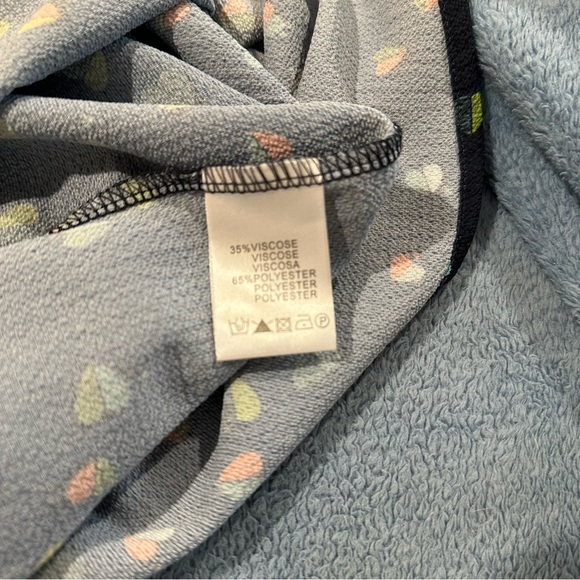 🌷3 for $15 Navy tie back popover blouse with a modern leaf print size L - Picture 5 of 8